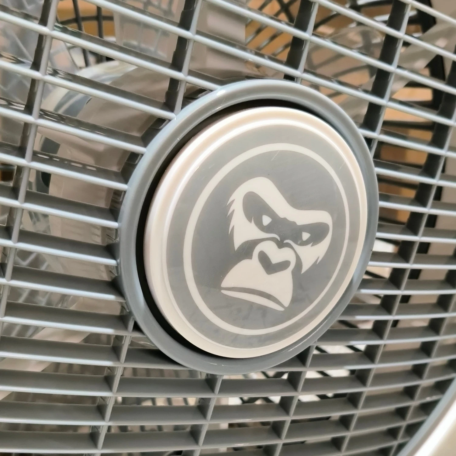 Gorilla Circulating Floor Box Fan 3 Speeds - 30cm 7 Gorilla Circulating Floor Box Fan 3 Speeds - 30cm - Image 7